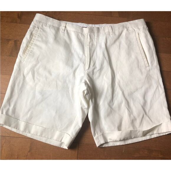 Salvatore Ferragamo Bermuda shorts in white size 56 (46 USA) - Picture 2 of 12